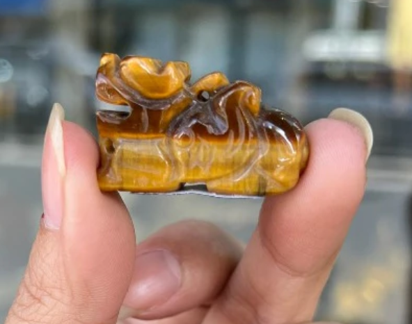 Tỳ hưu đá mắt mèo