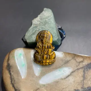 Phật quan âm đá mắt mèo